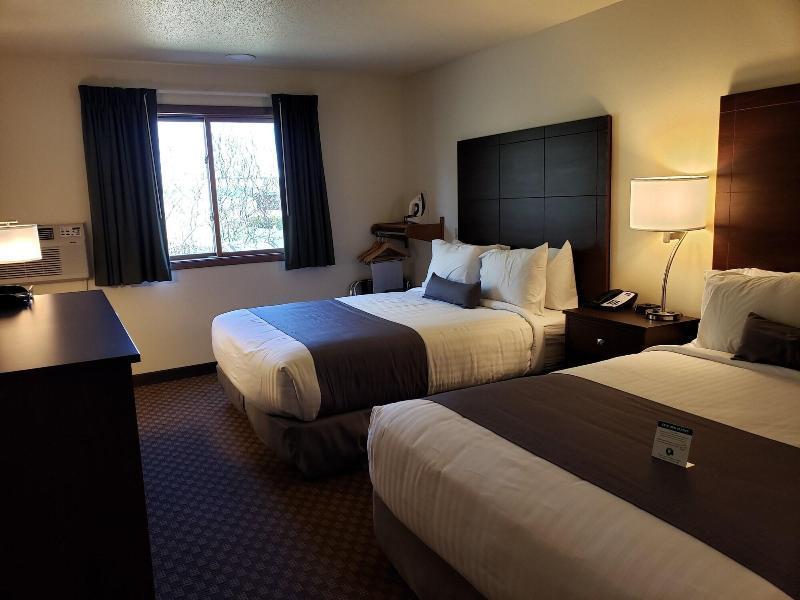 Cobblestone Inn & Suites - Меррілл Екстер'єр фото