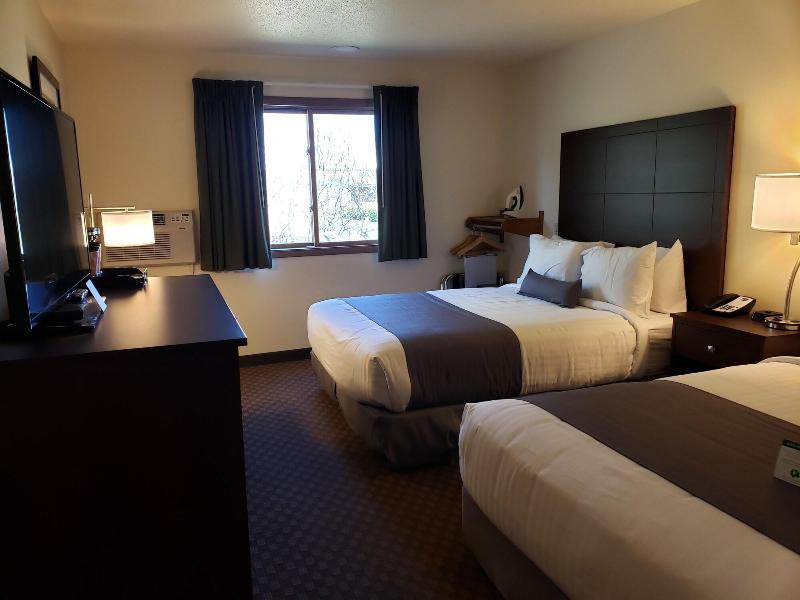 Cobblestone Inn & Suites - Меррілл Екстер'єр фото