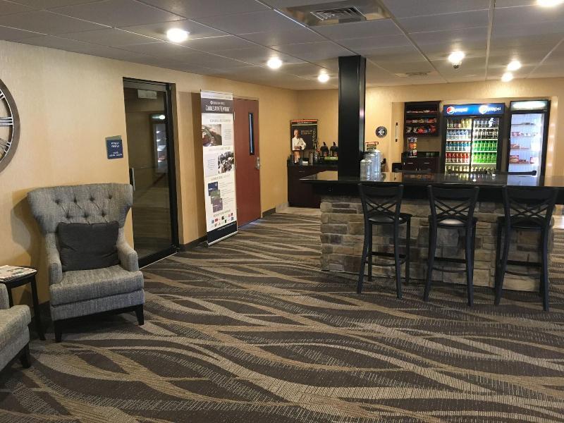 Cobblestone Inn & Suites - Меррілл Екстер'єр фото