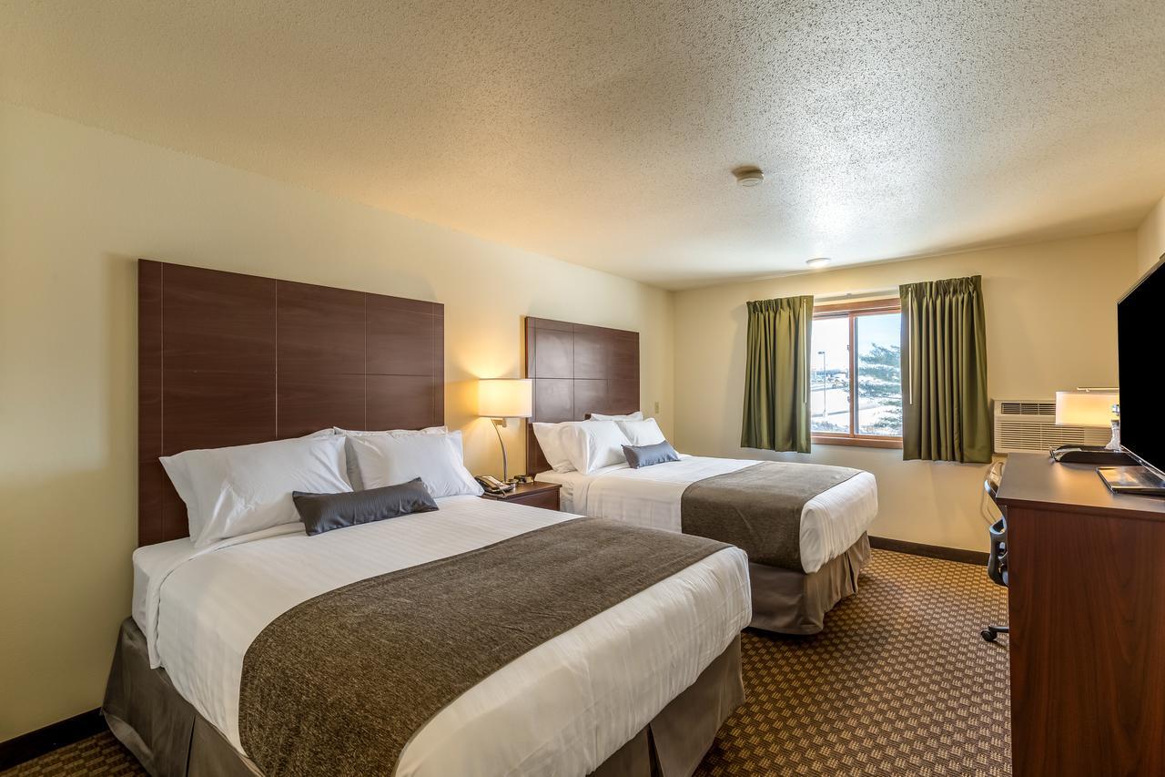 Cobblestone Inn & Suites - Меррілл Екстер'єр фото